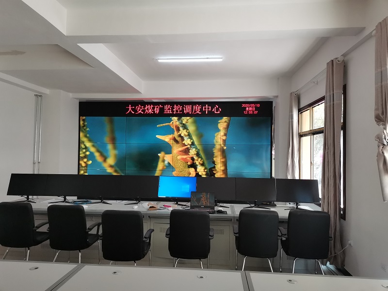 超窄边液晶拼接屏价格多少钱？